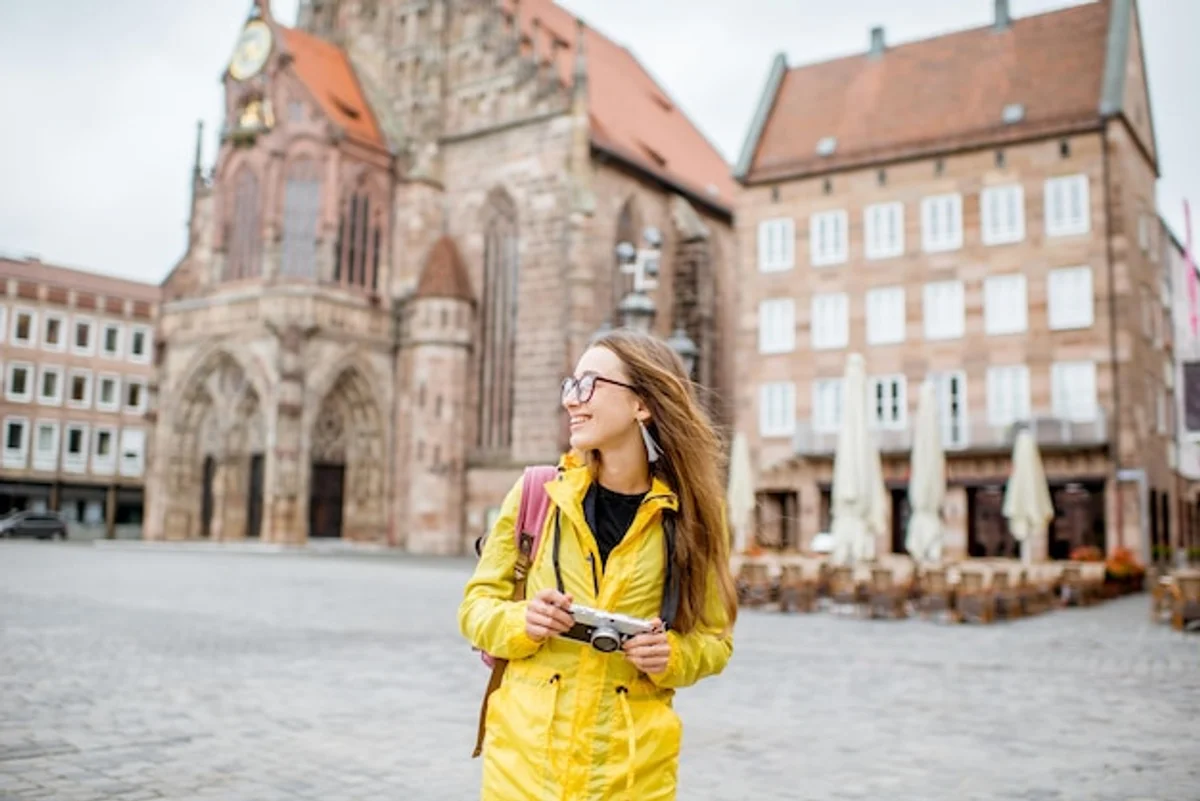 urban rain poncho street style Germany