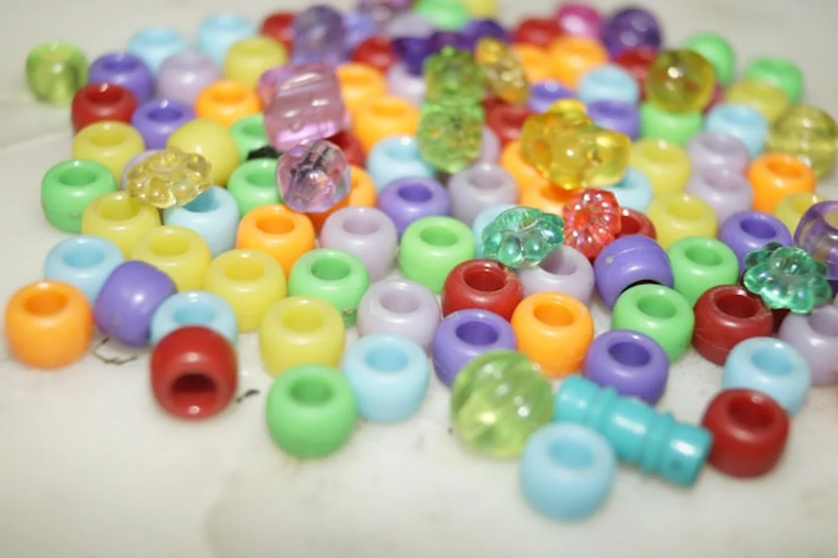 papercraft jewelry magazine beads