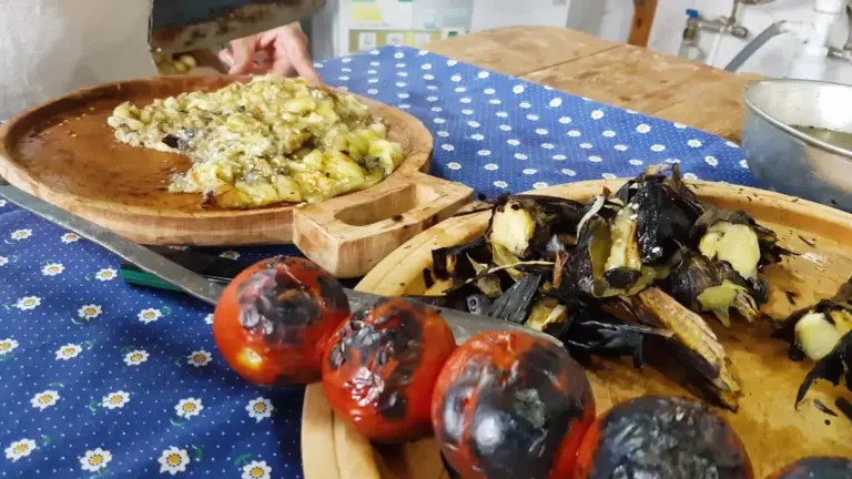 creative vegetable leftovers soup German kitchen