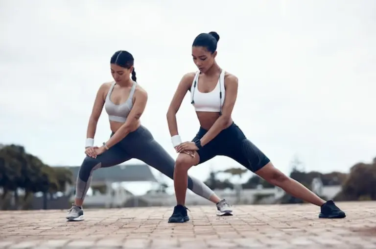 dynamic stretching warm-up routine outdoor motivation