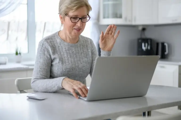 modern gadgets for seniors daily life