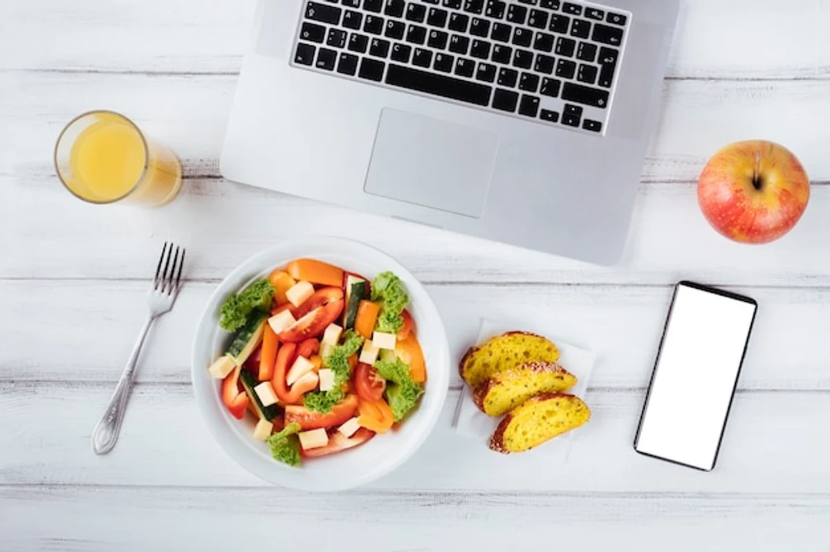 healthy snacks for seniors office desk