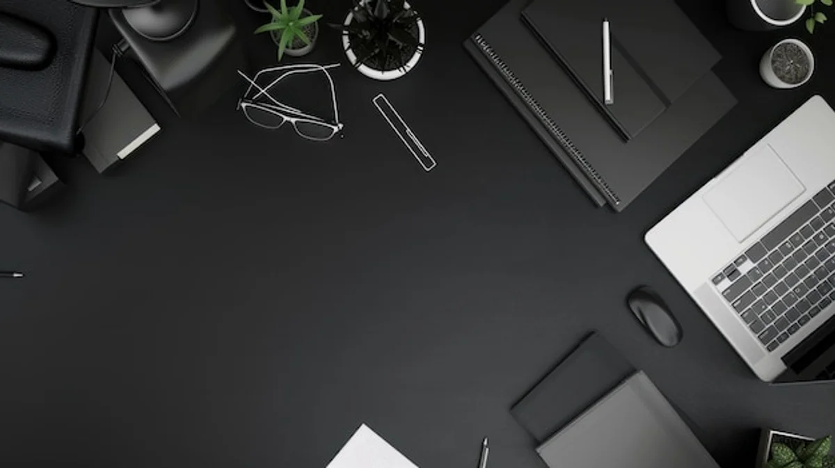 minimalist desk setup productivity
