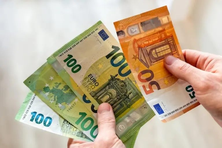 German household saving money inflation