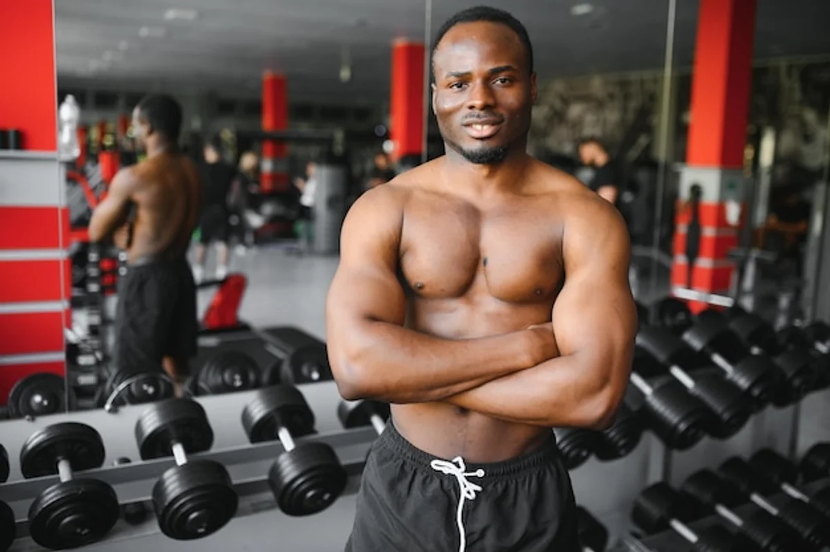 krafttraining entspannung fitnessstudio deutschland menschen