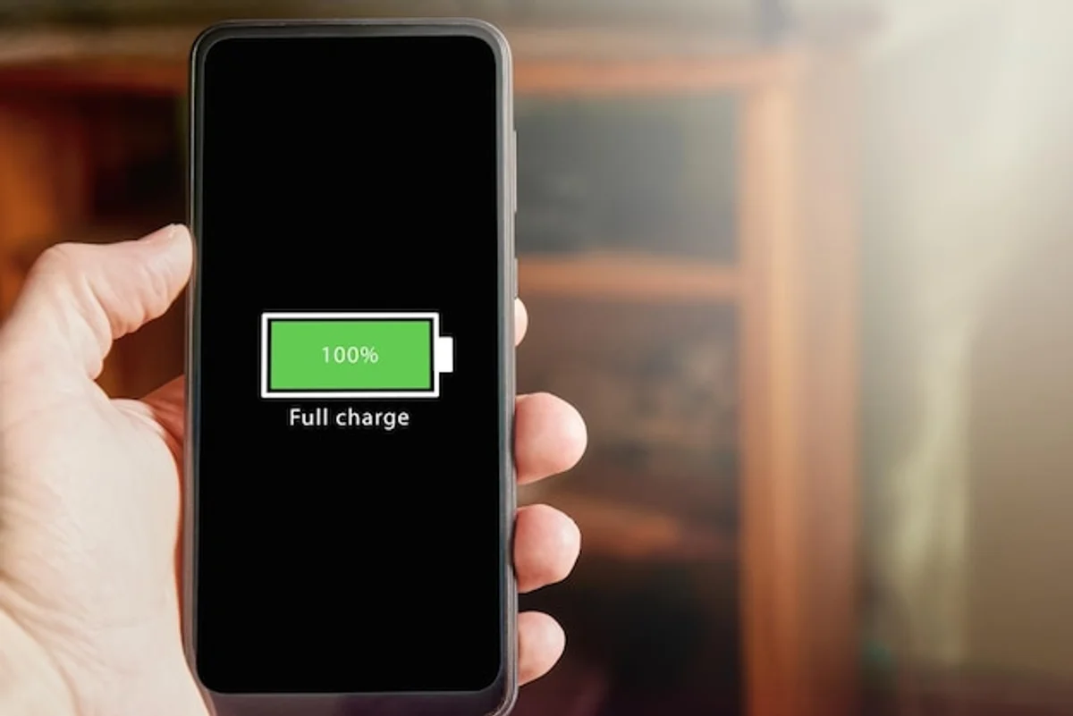 battery icon draining smartphone low power