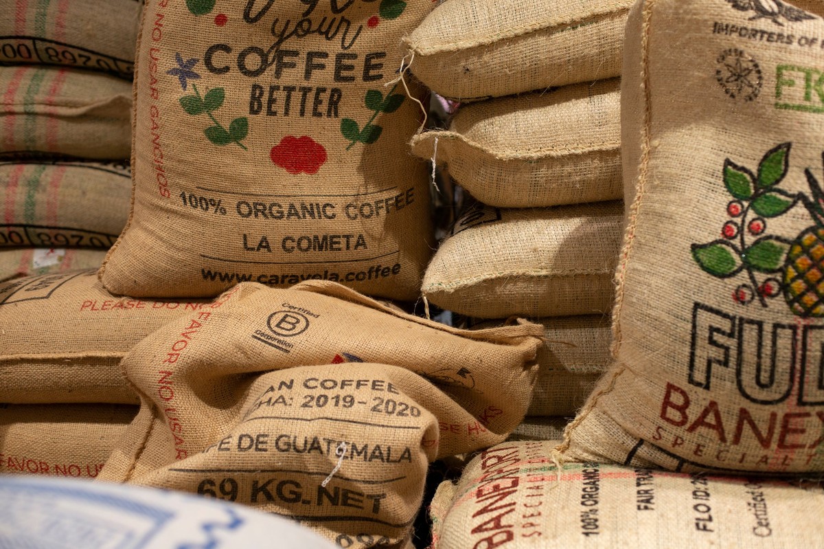 Kaffeesatz hinter den Heizkörper: Wie Sie Feuchtigkeit und Gerüche gleichzeitig eliminieren - image 1