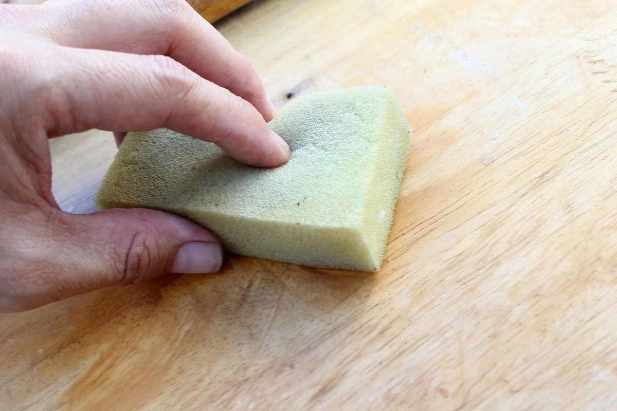 Kaugummi auf dem Sofa? Gefriertruhe löst das Problem in Sekunden - image 2