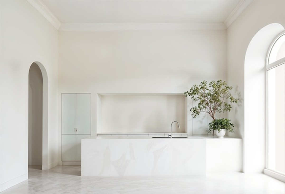 Минимализм на кухне: тренд 2025 для вашего дома