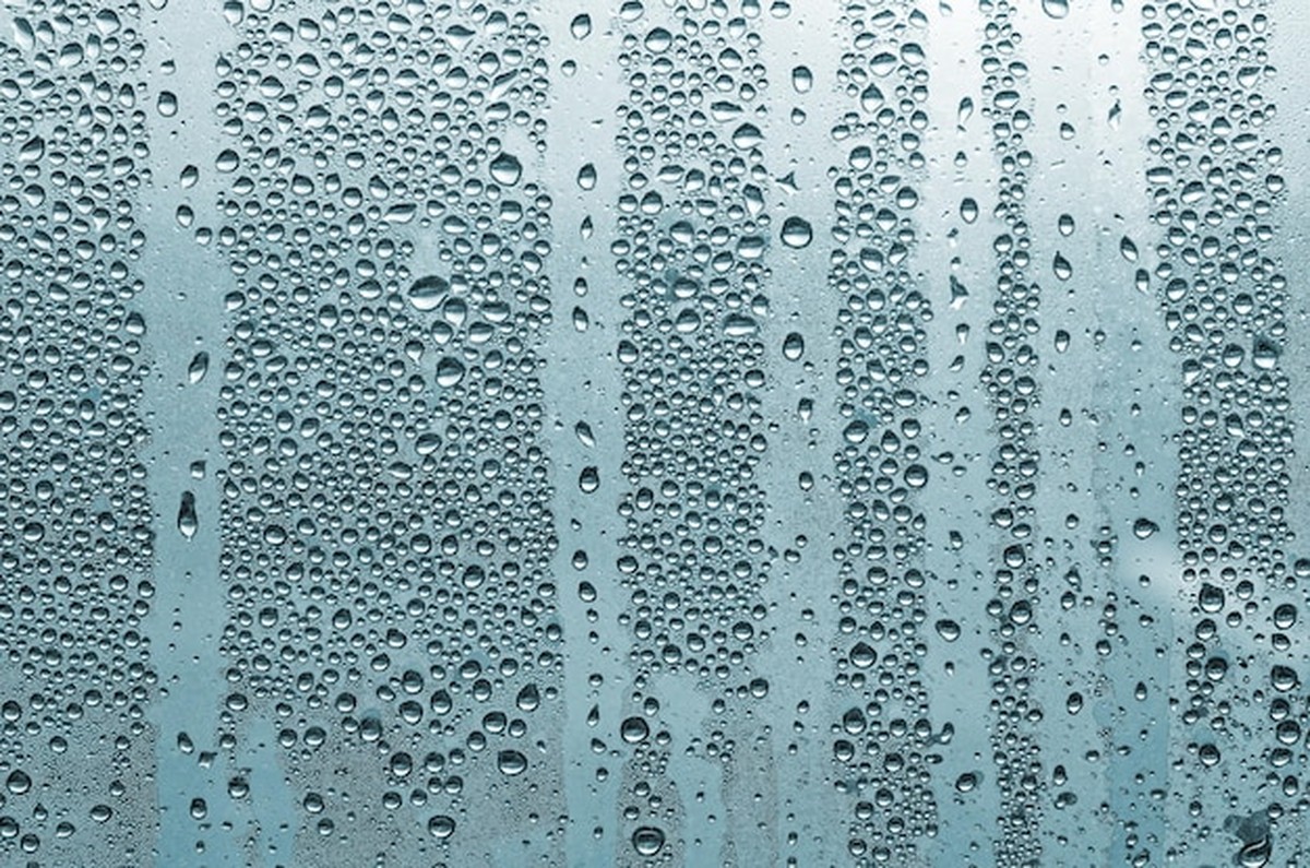 Так ли нужны дорогие средства от запотевания окон? Проверенный способ - image 1