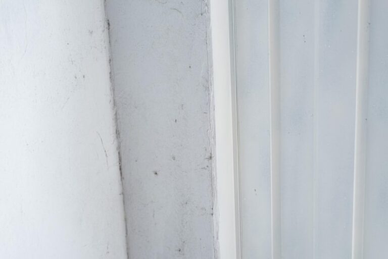 Ванная комната портится: ошибка при уборке, которую допускают все