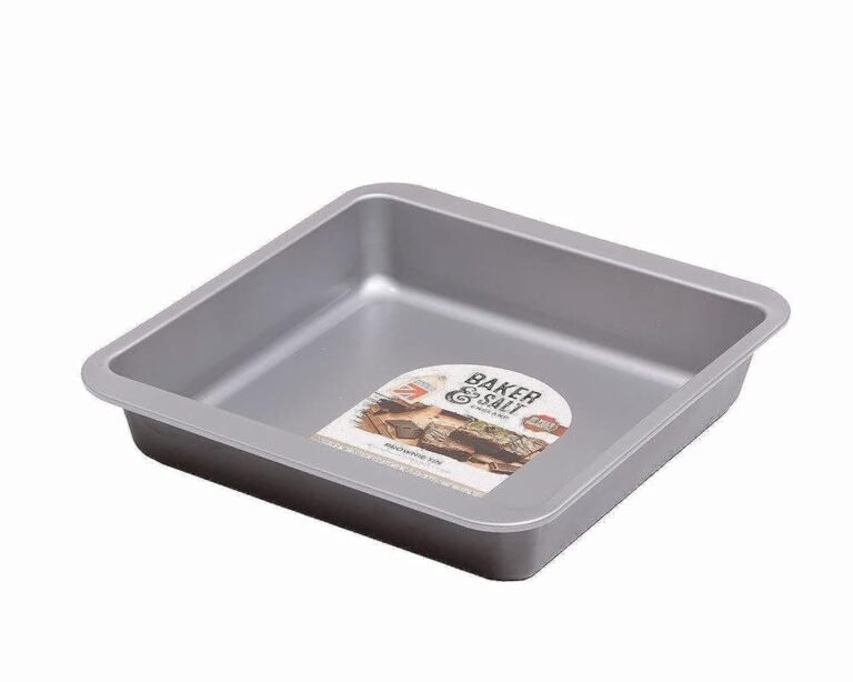 Salz auf dem Backblech: Der Trick gegen hartnäckige Verschmutzung