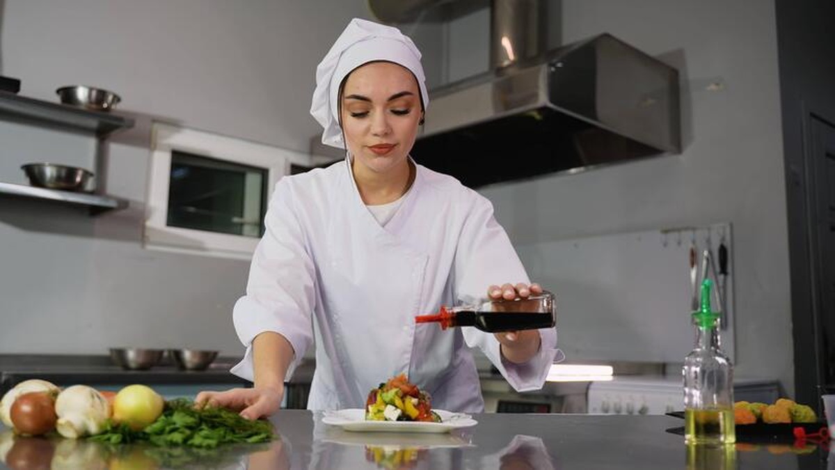 Warum Köche immer Essig ins kochende Wasser geben