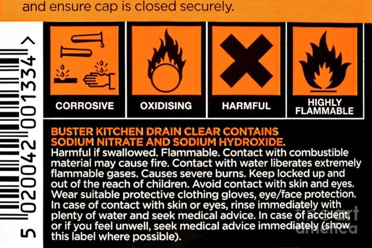 Installateure warnen: Niemals diese Reiniger für Rohre verwenden