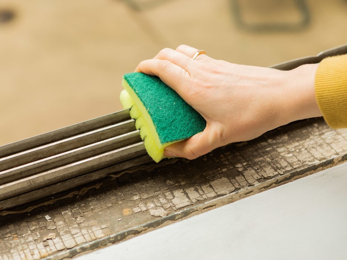 Kartoffelschalen als Poliermittel: Wie Restauratoren ihre Fenster putzen - image 2