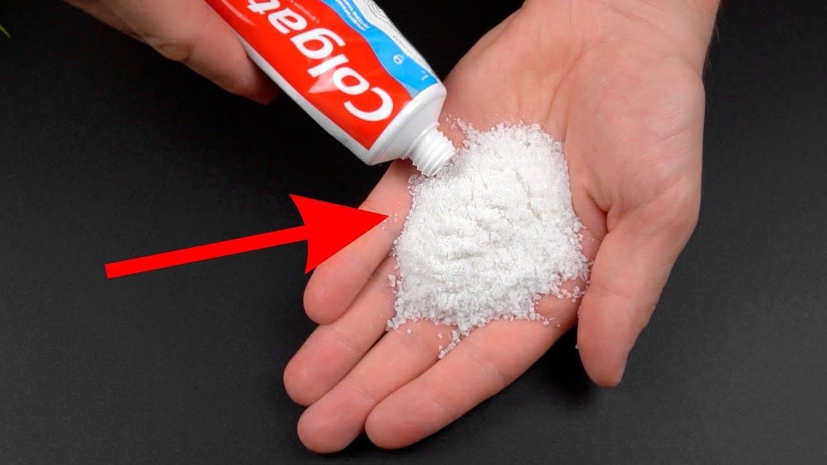 Salz und Zahnpasta gegen Rostflecken – der Putzgeheimnis aus Omas Küche - image 1