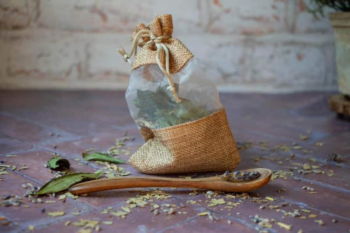 Teebeutel im Küchenschrank: Das vergessene Trick gegen unangenehme Gerüche - image 2