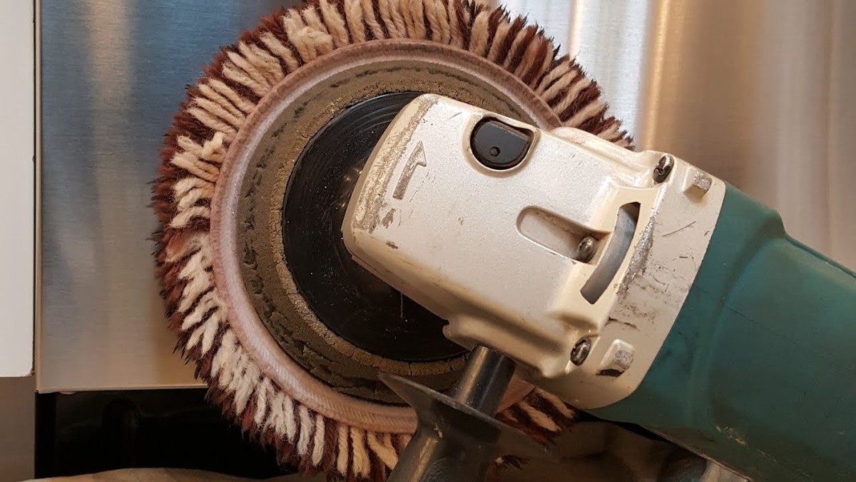 Zahnpasta auf Edelstahlkratzer: Warum dein Kühlschrank wieder wie neu aussieht - image 1