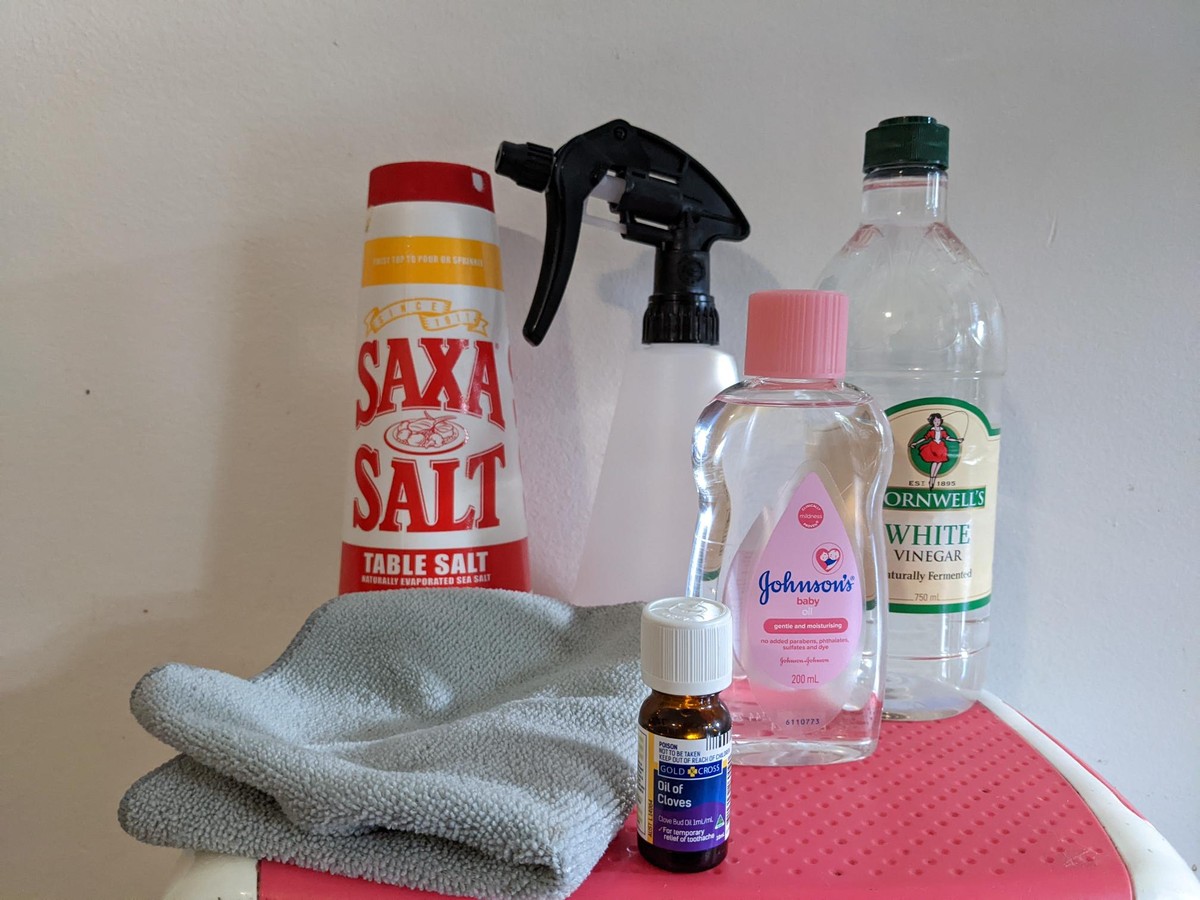 Zahnpasta auf Fensterrahmen? Das Geheimnis gegen Schimmel, das Handwerker kennen - image 2