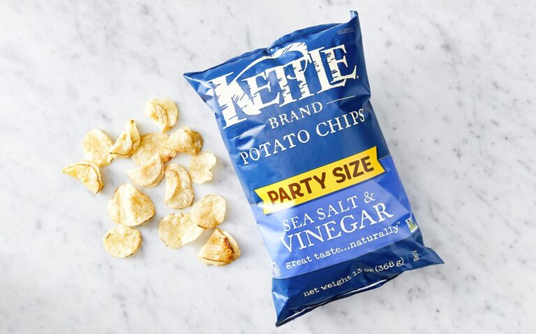 Essig im Wasserkocher? Der Trick, der Kalkablagerungen in 10 Minuten löst