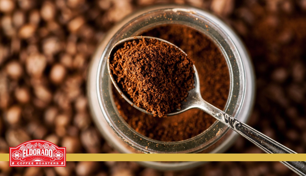 Kaffeesatz hinter der Heizung: Der Geruchskiller, den Hausmeister kennen