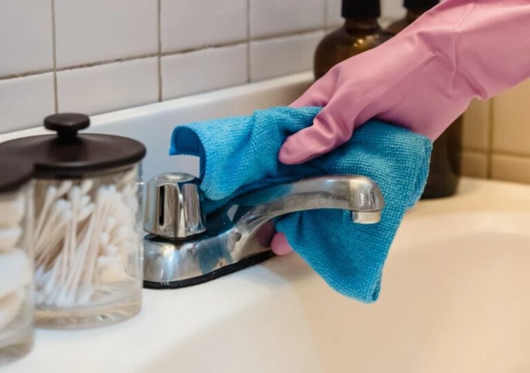 Zahnpasta auf Kratzer im Laminat: Das 2-Minuten-Wunder